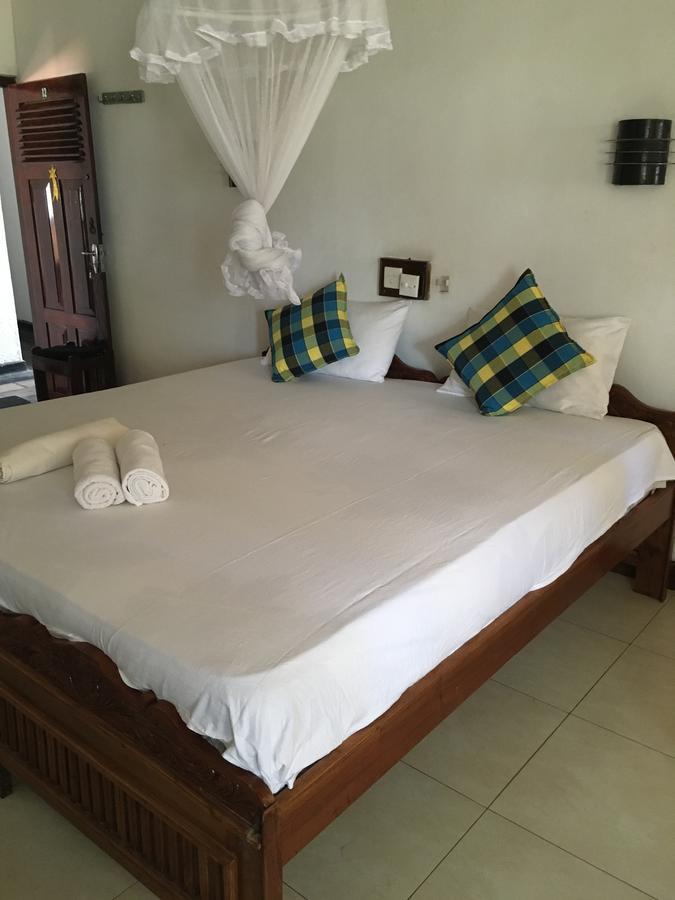 Dephani Beach Hotel Negombo Kültér fotó